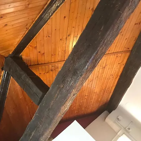 Centro Storico. Unico Sui Tetti Di Como.