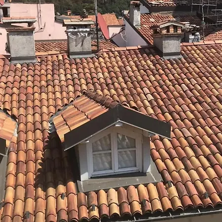 Apartment Centro Storico. Unico Sui Tetti Di Como.